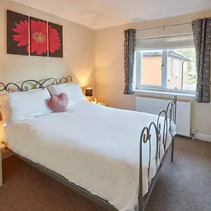Host & - The Limes Holiday home